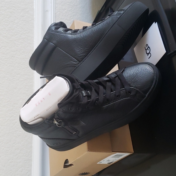 New! Ugg Olli High Top Leather Sneaker - Picture 15 of 15